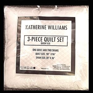 Katharine Williams Queen 5 piece set Quilt Shams Bonus XLarge Bath Towel Sheets